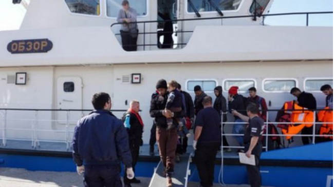 کشتی اروپایی ۹۰۰ مهاجر را در آب های یونان نجات داد